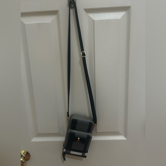 Unbranded Handbags - 3 Pocket Gray and Black Crossbody Bag with Gold Bow/Zipper